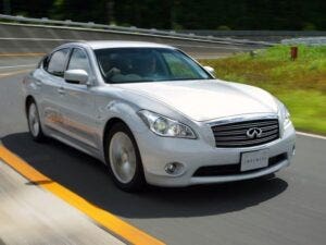 Infiniti M35h