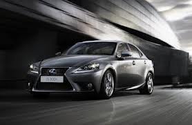 nuova Hybrid Lexus IS 2013