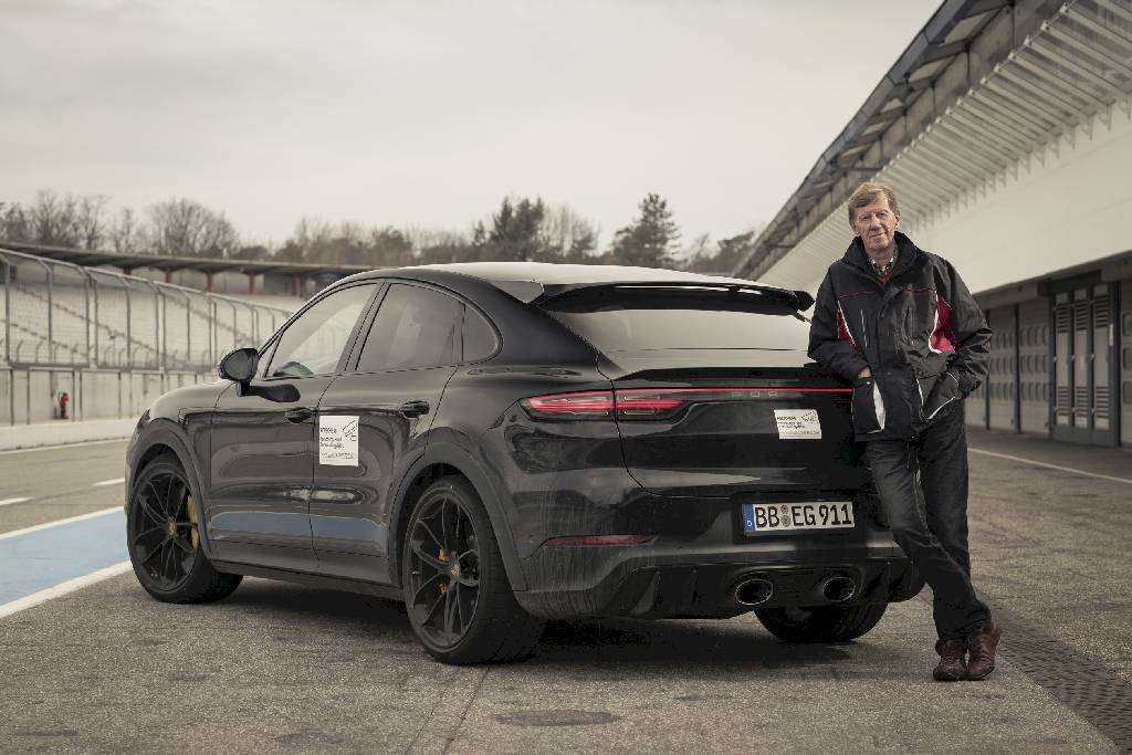 Walter Röhrl Porsche Cayenne