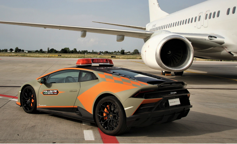 Lamborghini Huracán Evo Follow Me Car