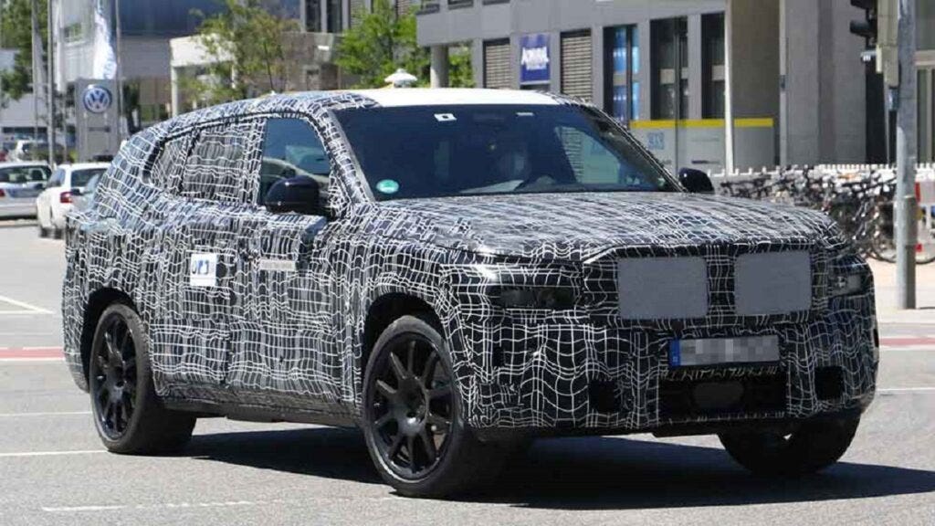 Nuova Bmw X8