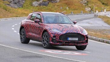 Aston Martin DBX S