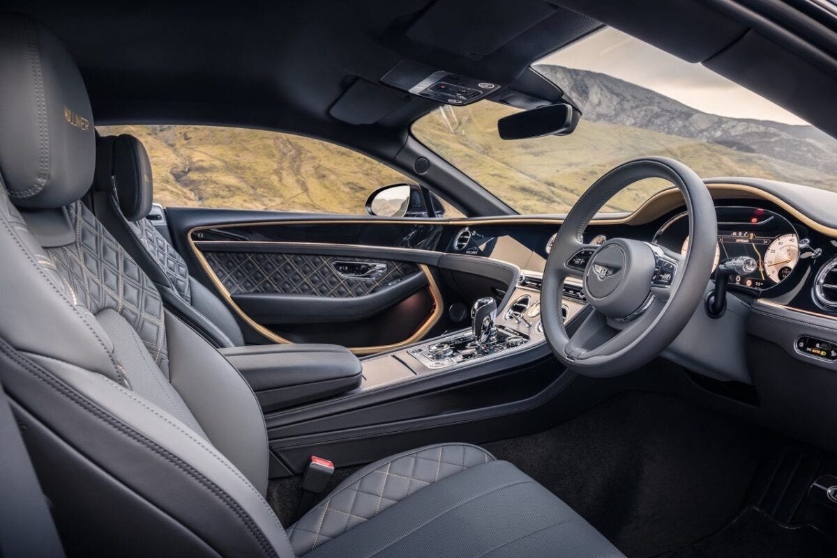 Bentley GT Mulliner Blackline