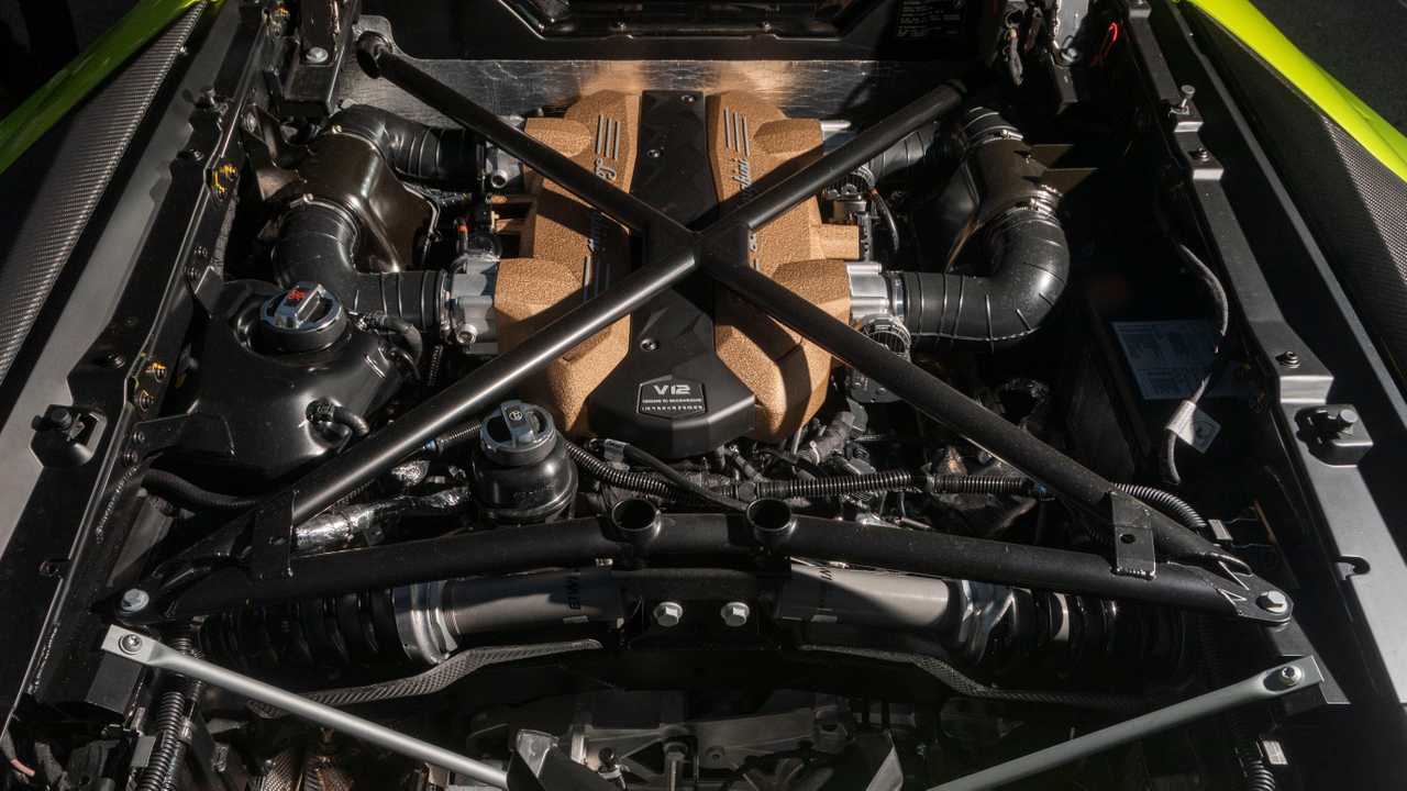 Lamborghini V12