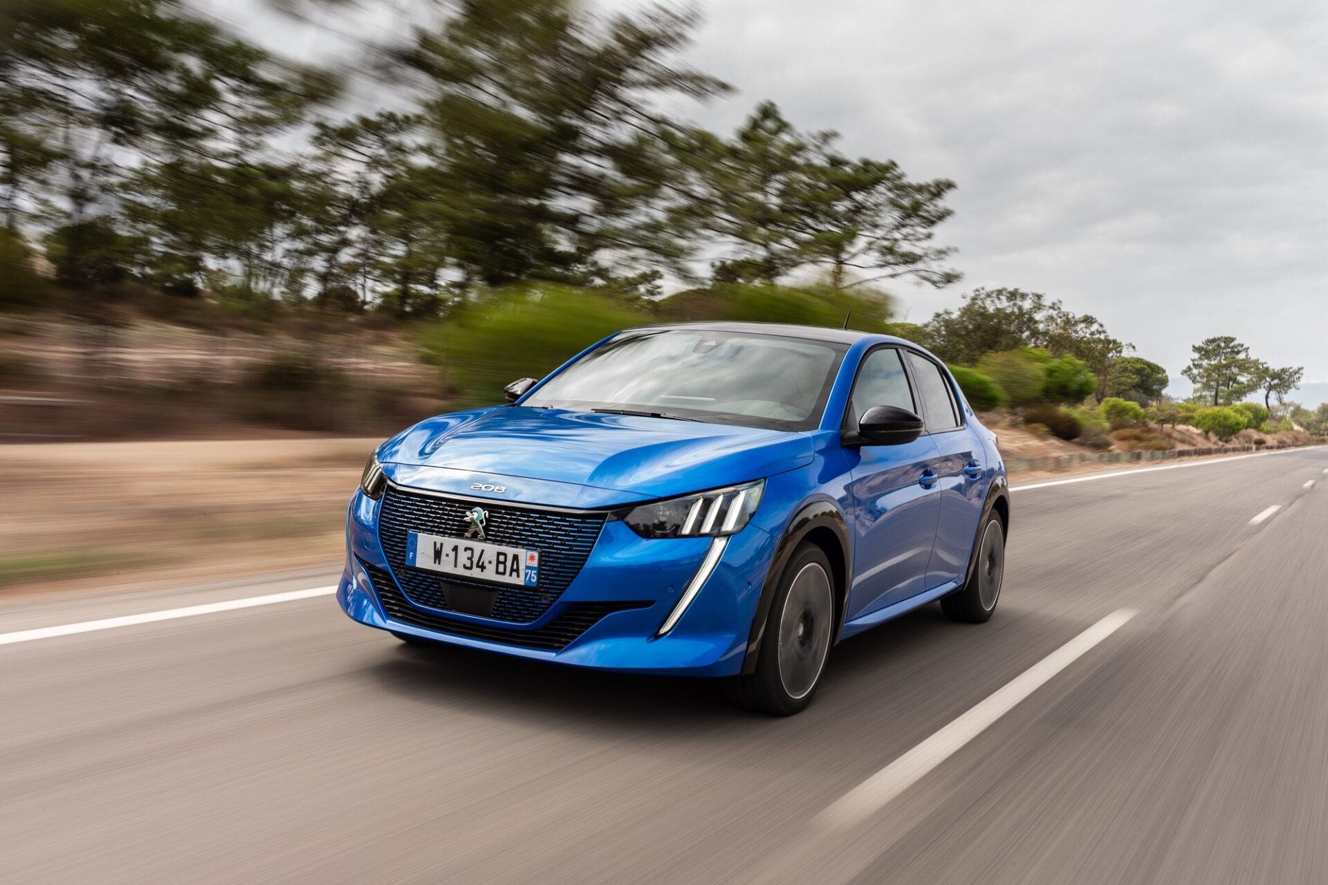 Peugeot e208