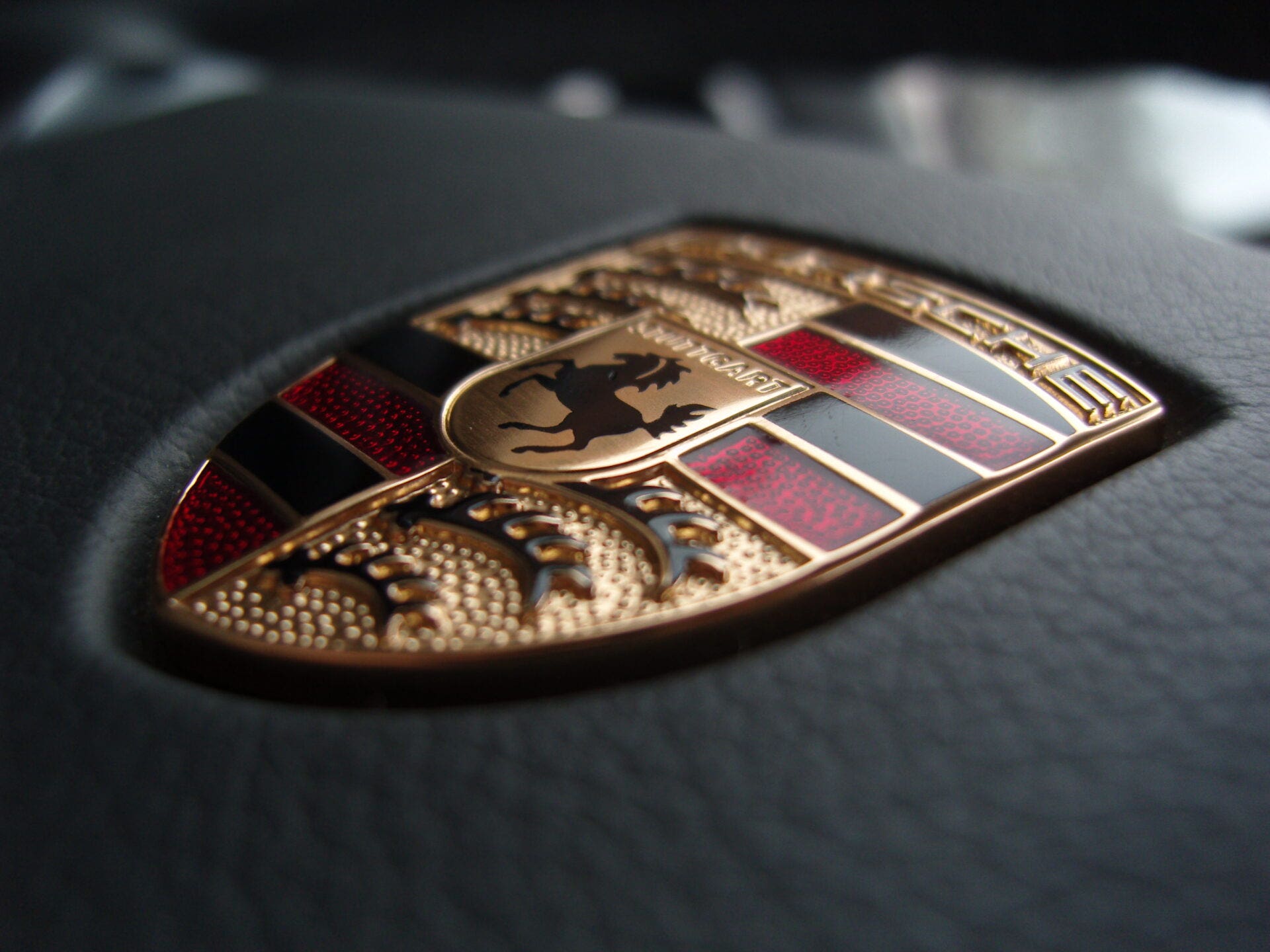 Porsche logo