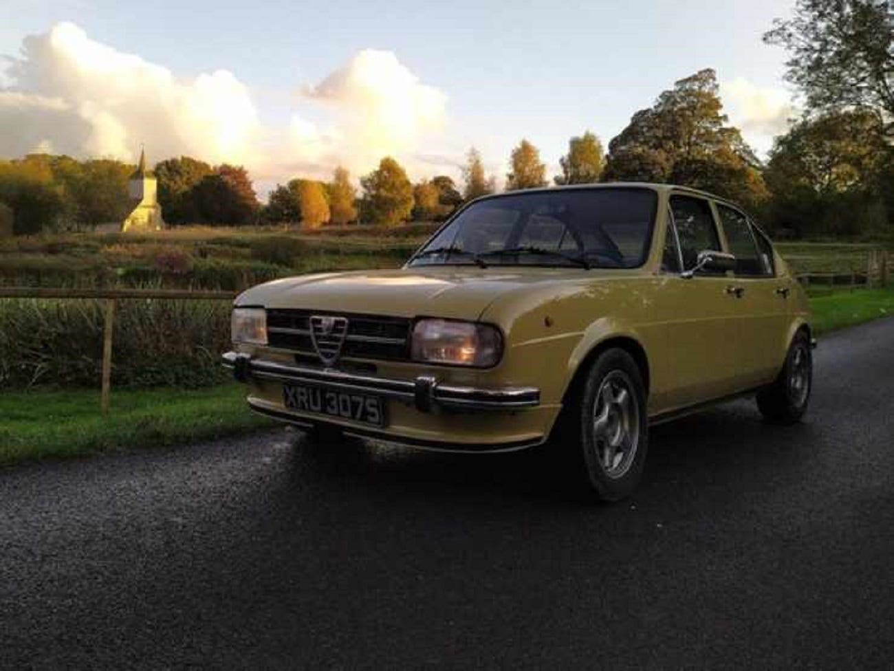 Alfa Romeo Alfasud restomod gialla