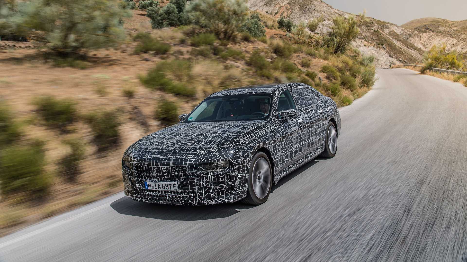 BMW i7