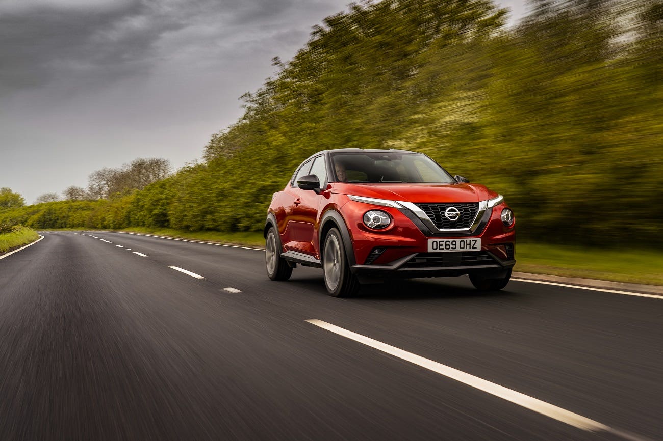 Nissan Juke arancione anteriore