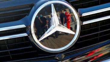 Mercedes logo
