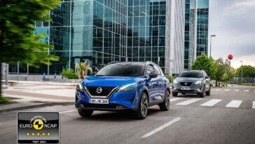 Nissan Qashqai blu anteriore
