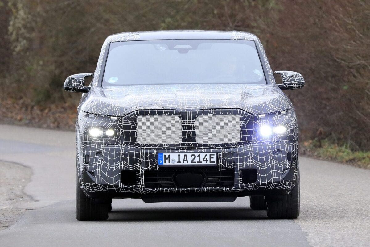 BMW X8