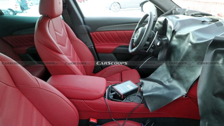 Maserati Grecale foto spia