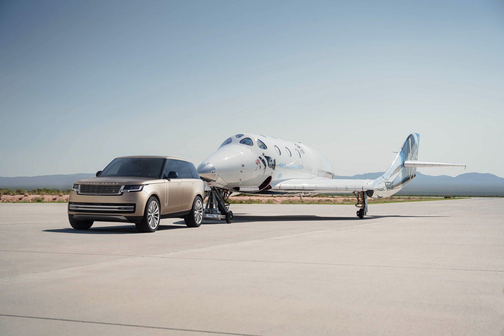 Land Rover e Virgin Galactic