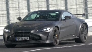 Aston Martin V12 Vantage