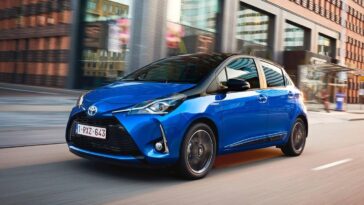 Toyota Yaris Hybrid Active promozione