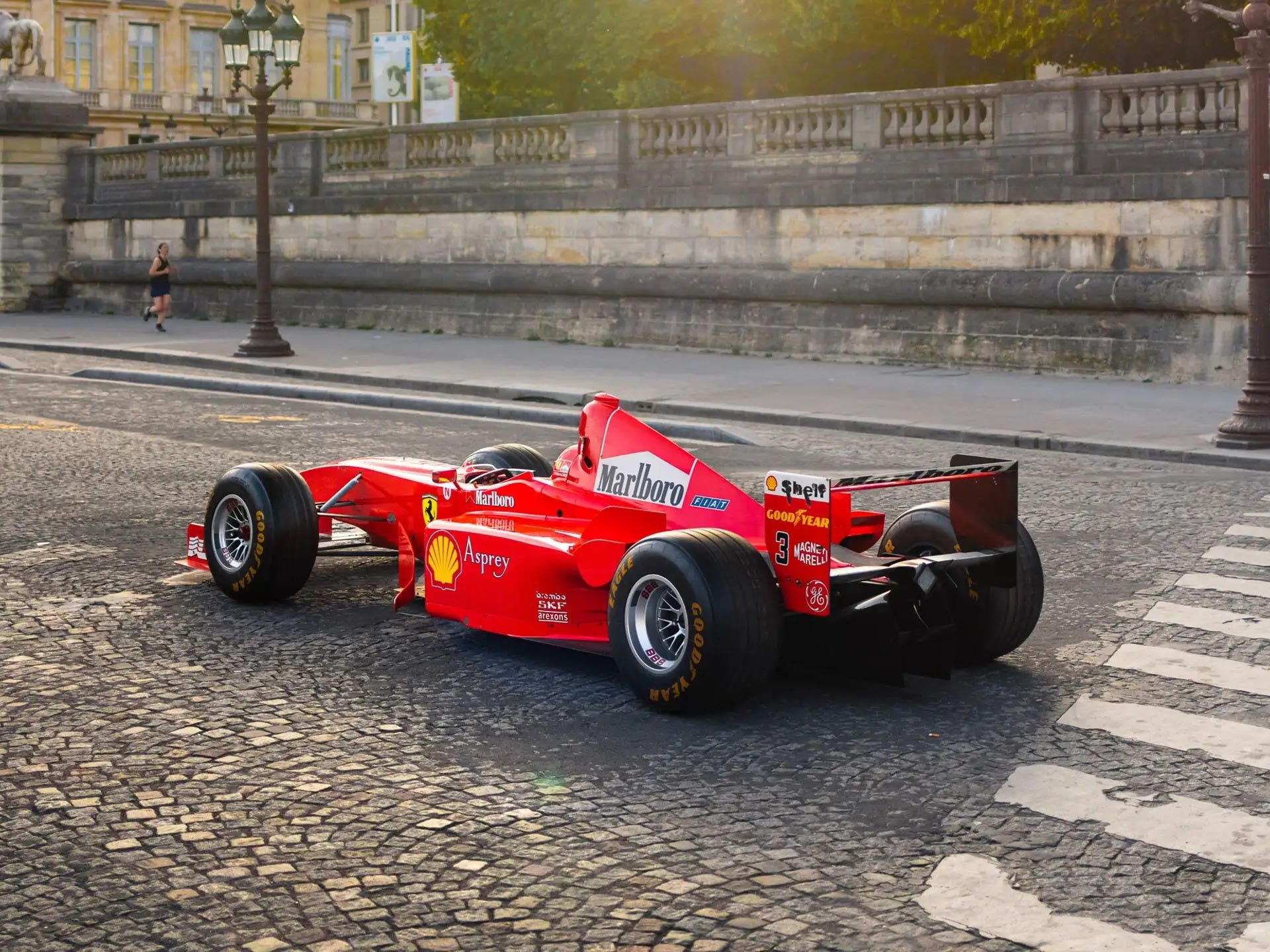 F300