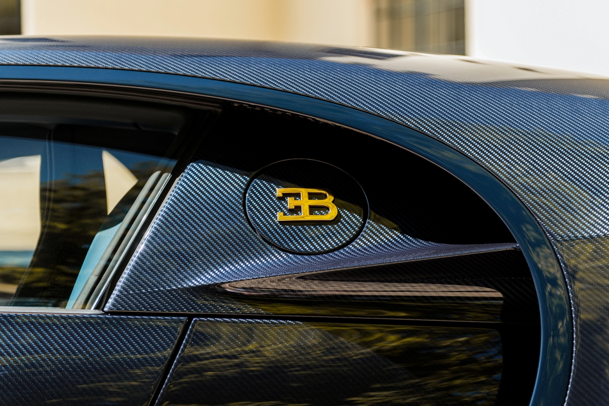 Bugatti Chiron L’Ébé parti oro 24 carati