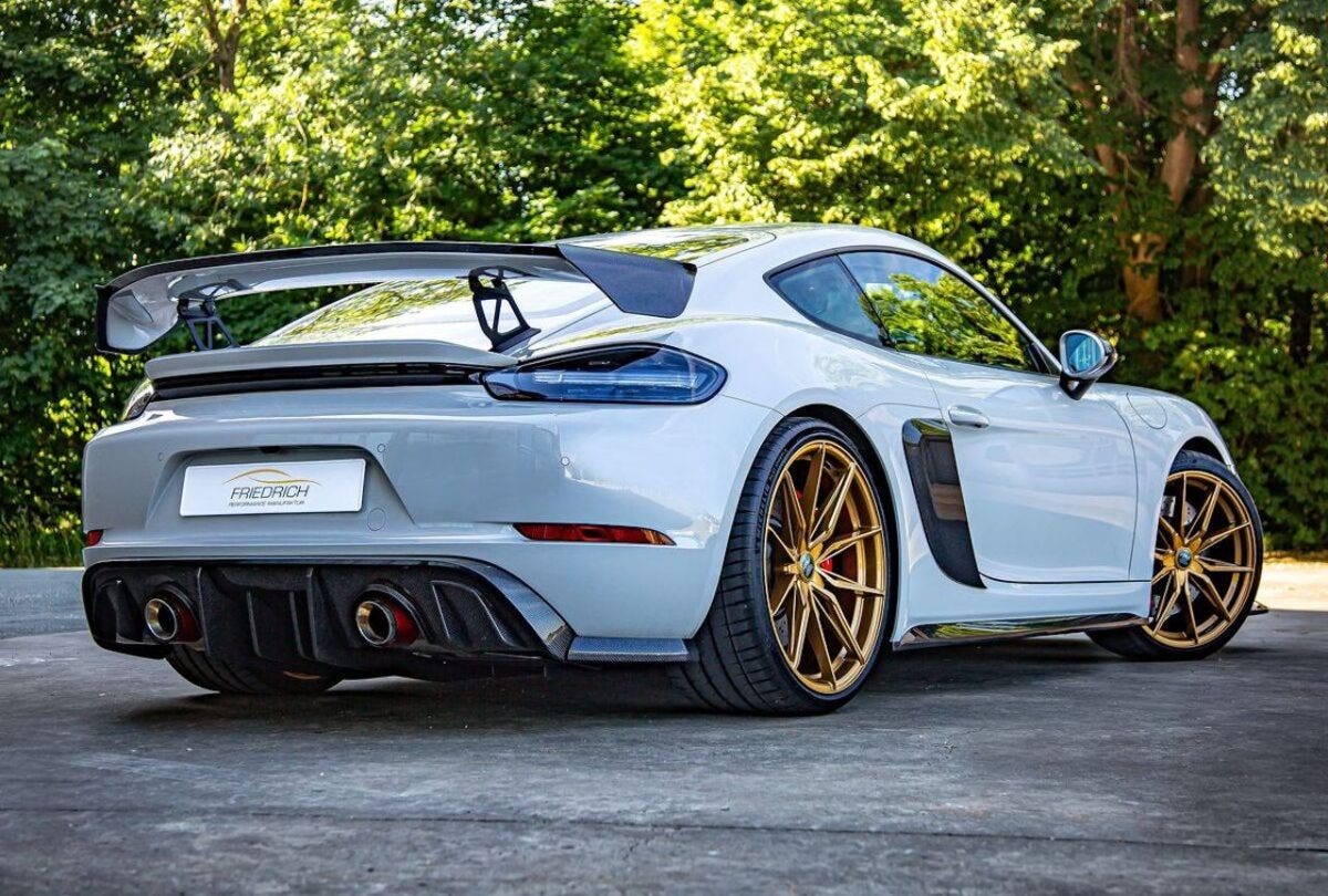 Porsche 718 Cayman GT4