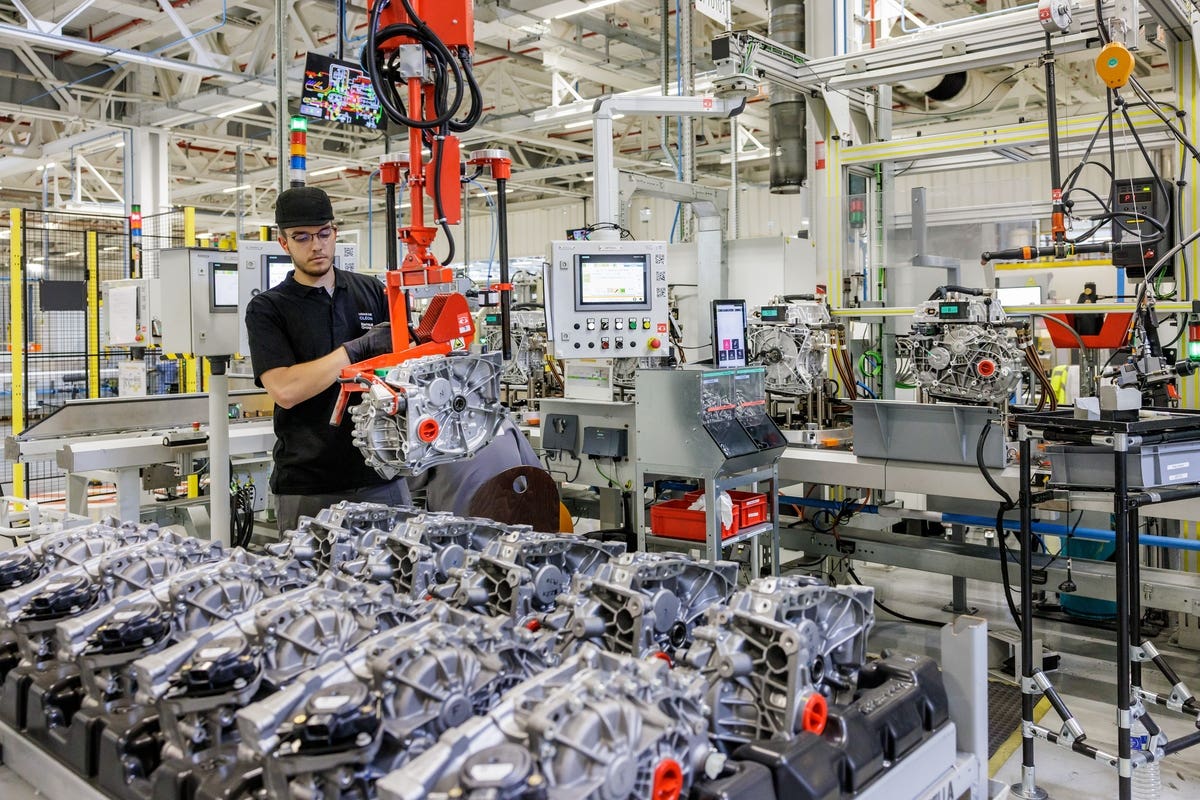 Renault nuova linea produzione motori elettrici Cléon