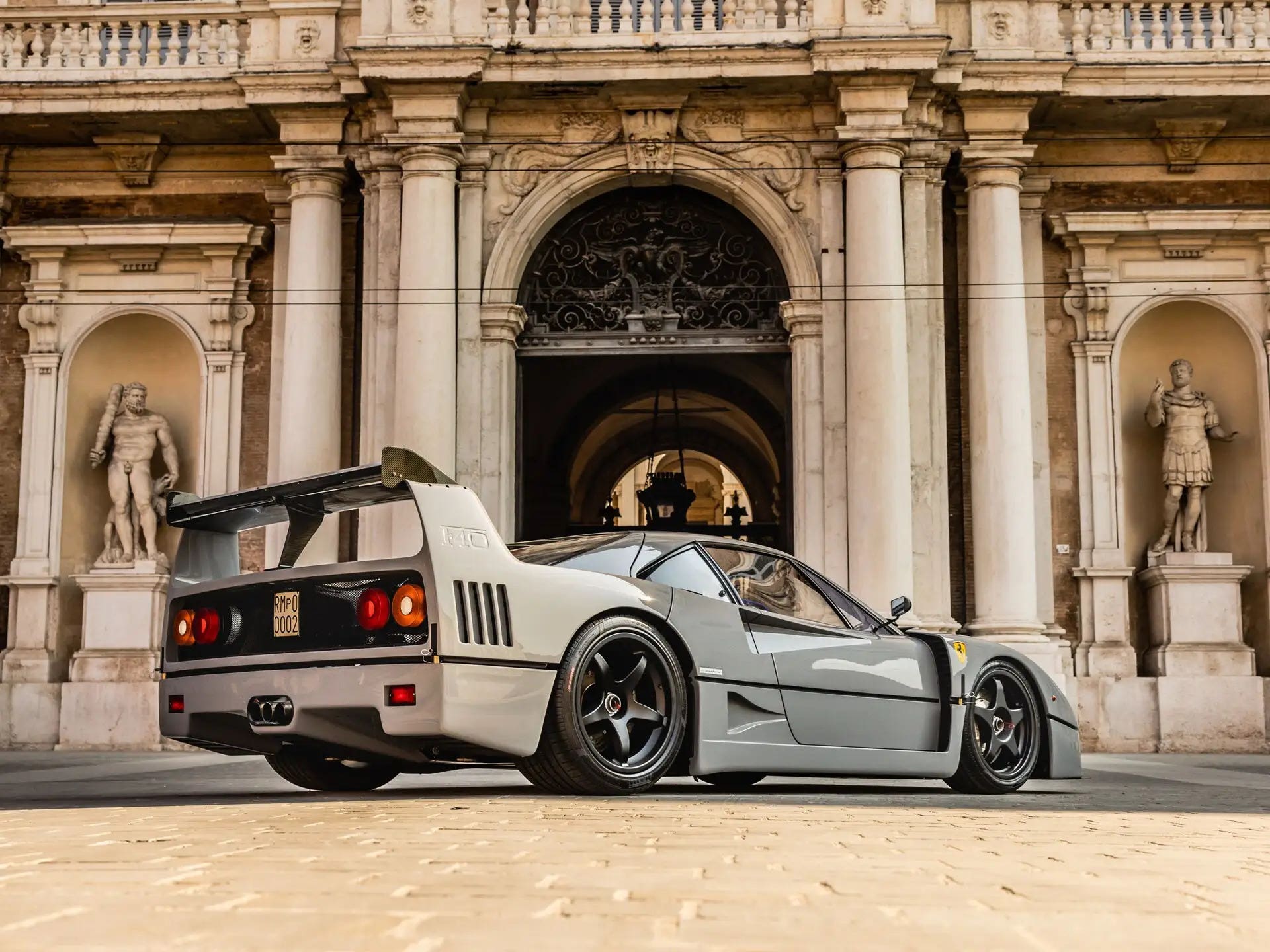 F40 Grigio Nardo