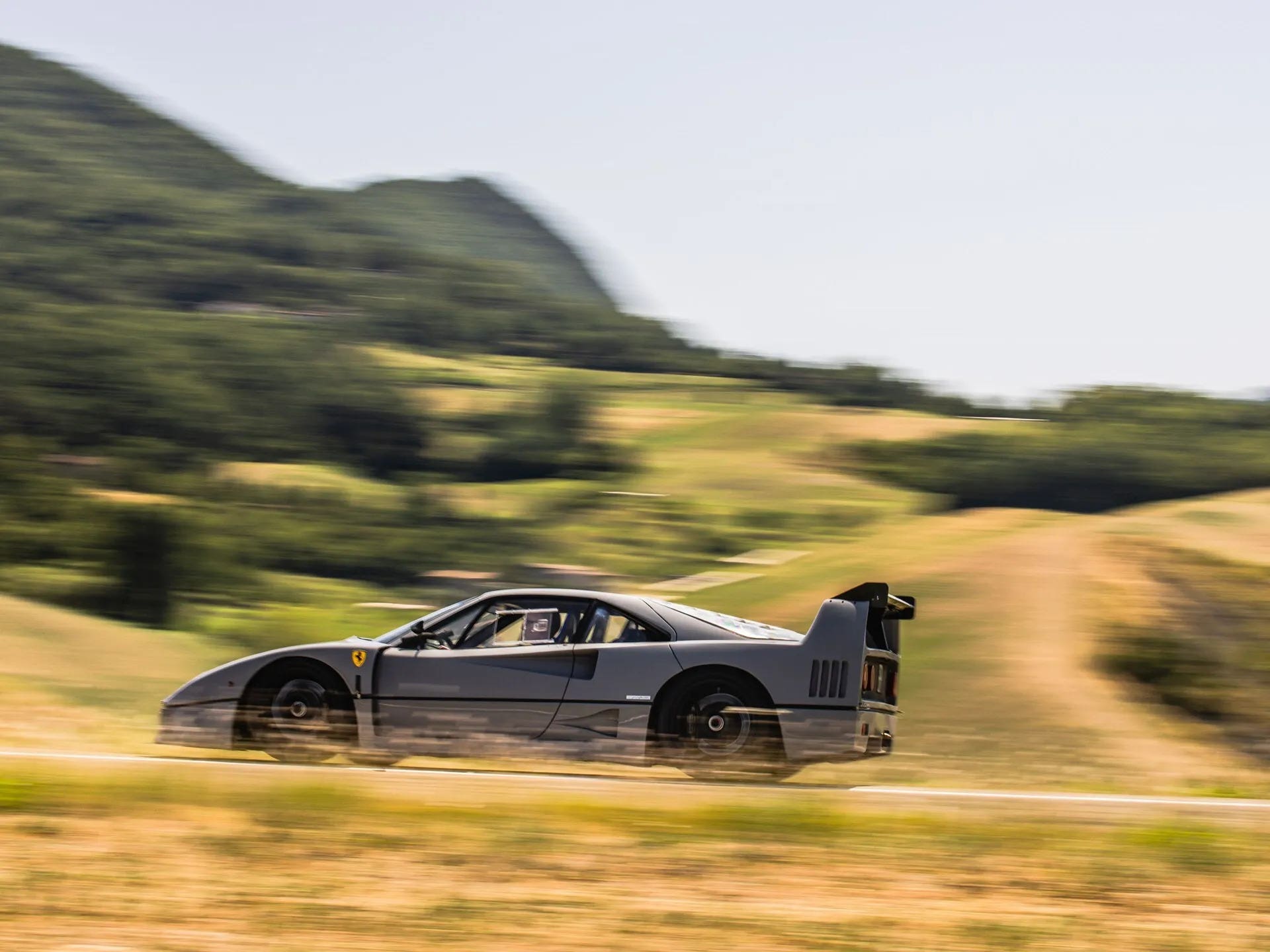 F40 Grigio Nardo