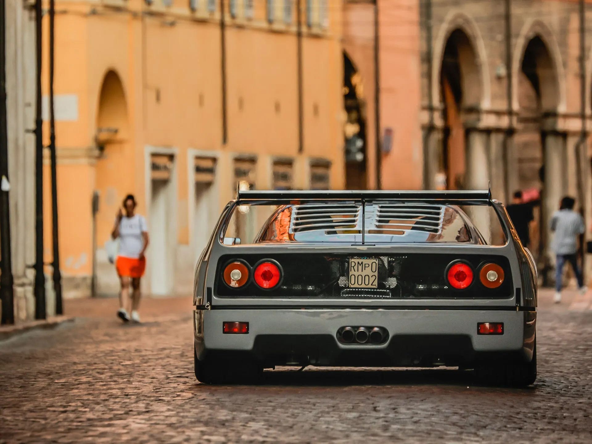 F40 Grigio Nardo