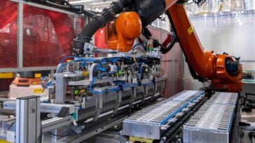 BMW seconda linea produzione moduli batteria Lipsia