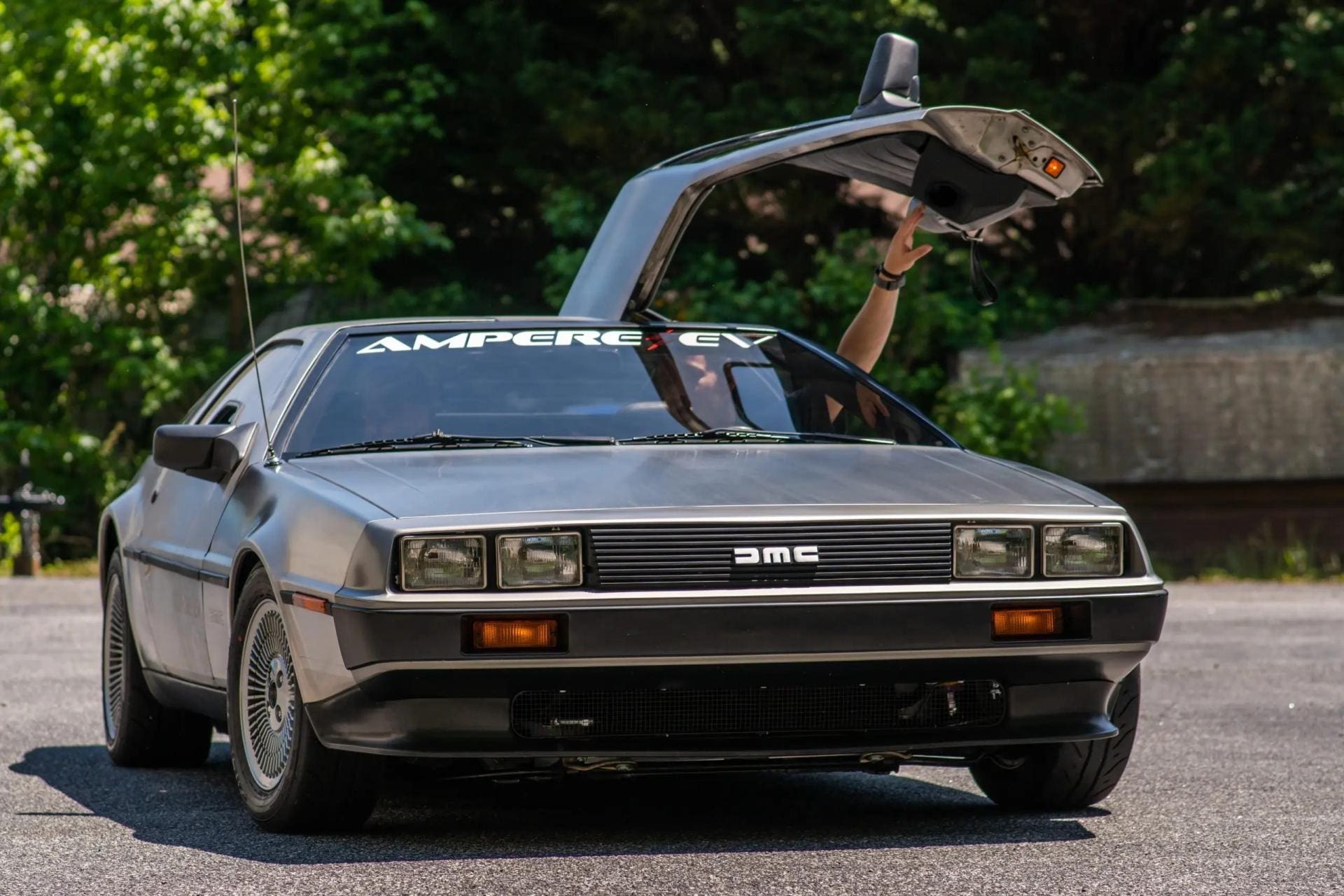 DeLorean DMC-12