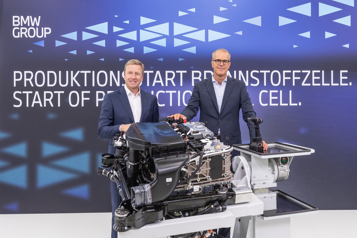 BMW iX5 Hydrogen inizio produzione