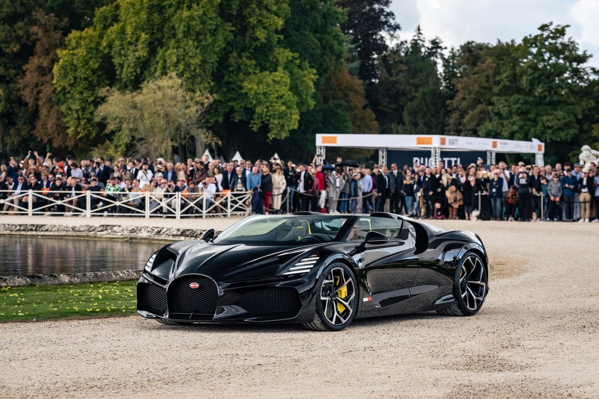 Bugatti W16 Mistral Chantilly Arts & Elegance Richard Mille