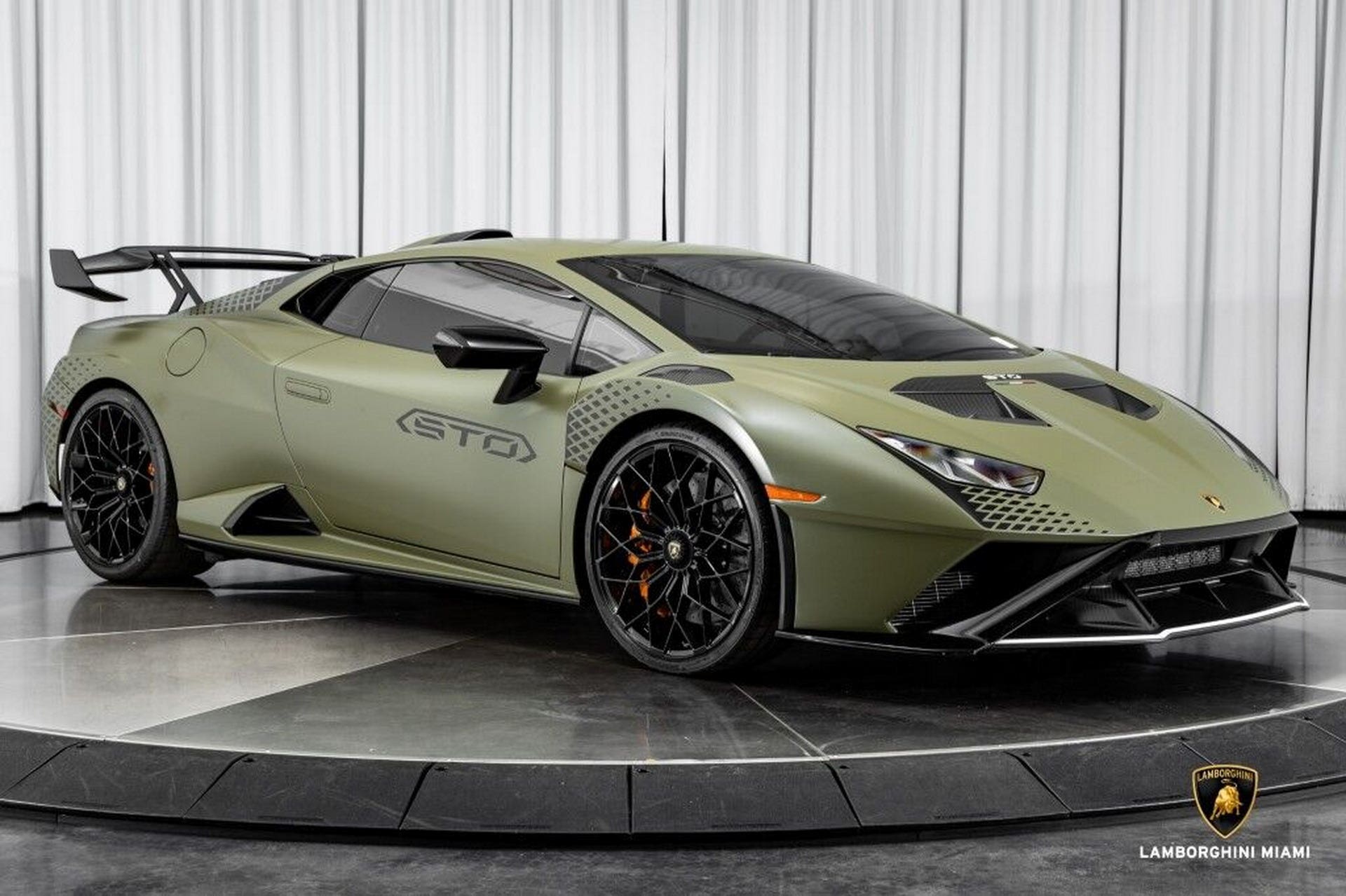 Lamborghini Huracan STO