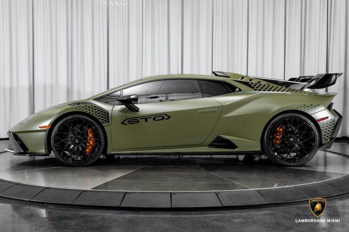 Lamborghini Huracan STO