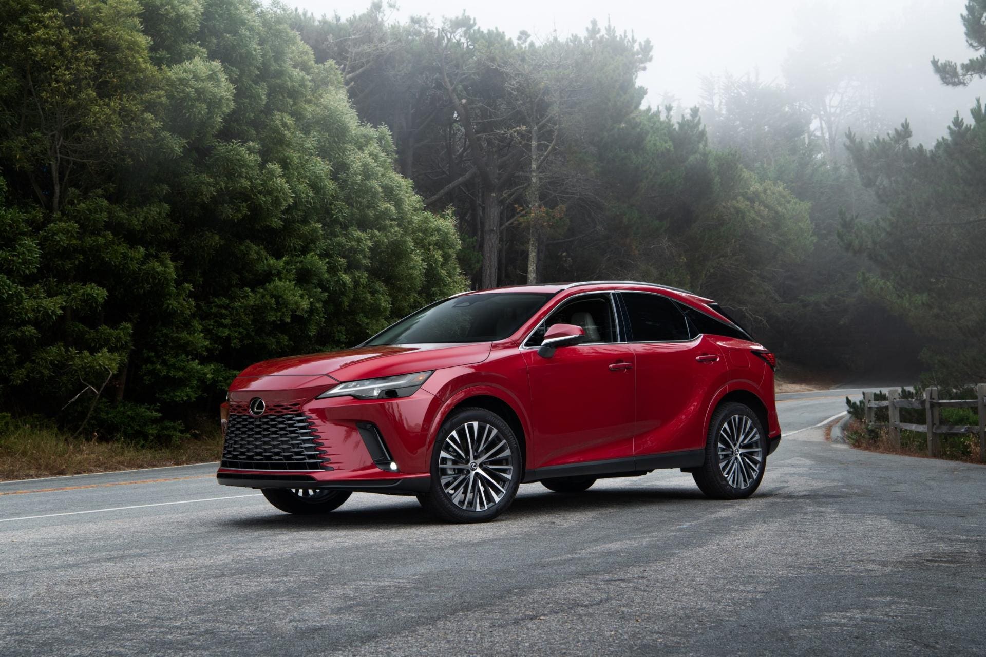 Lexus RX 2023