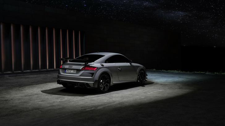 TT RS Iconic Edition