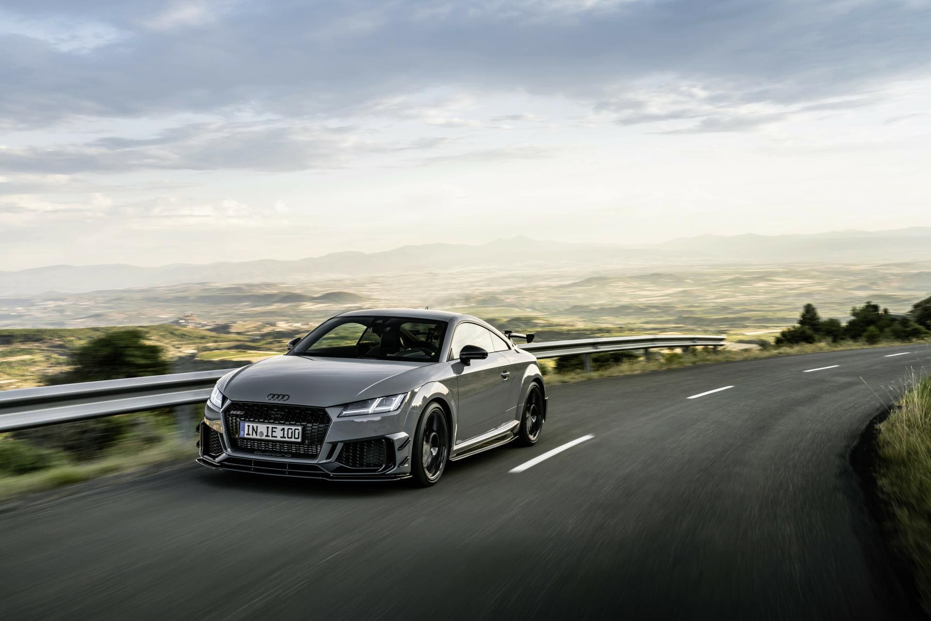 TT RS Iconic Edition