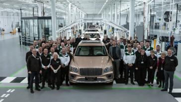 Bentley Bentayga Extended Wheelbase produzione in serie
