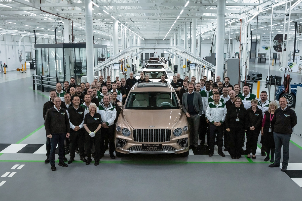 Bentley Bentayga Extended Wheelbase produzione in serie