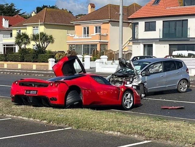 Ferrari Enzo 