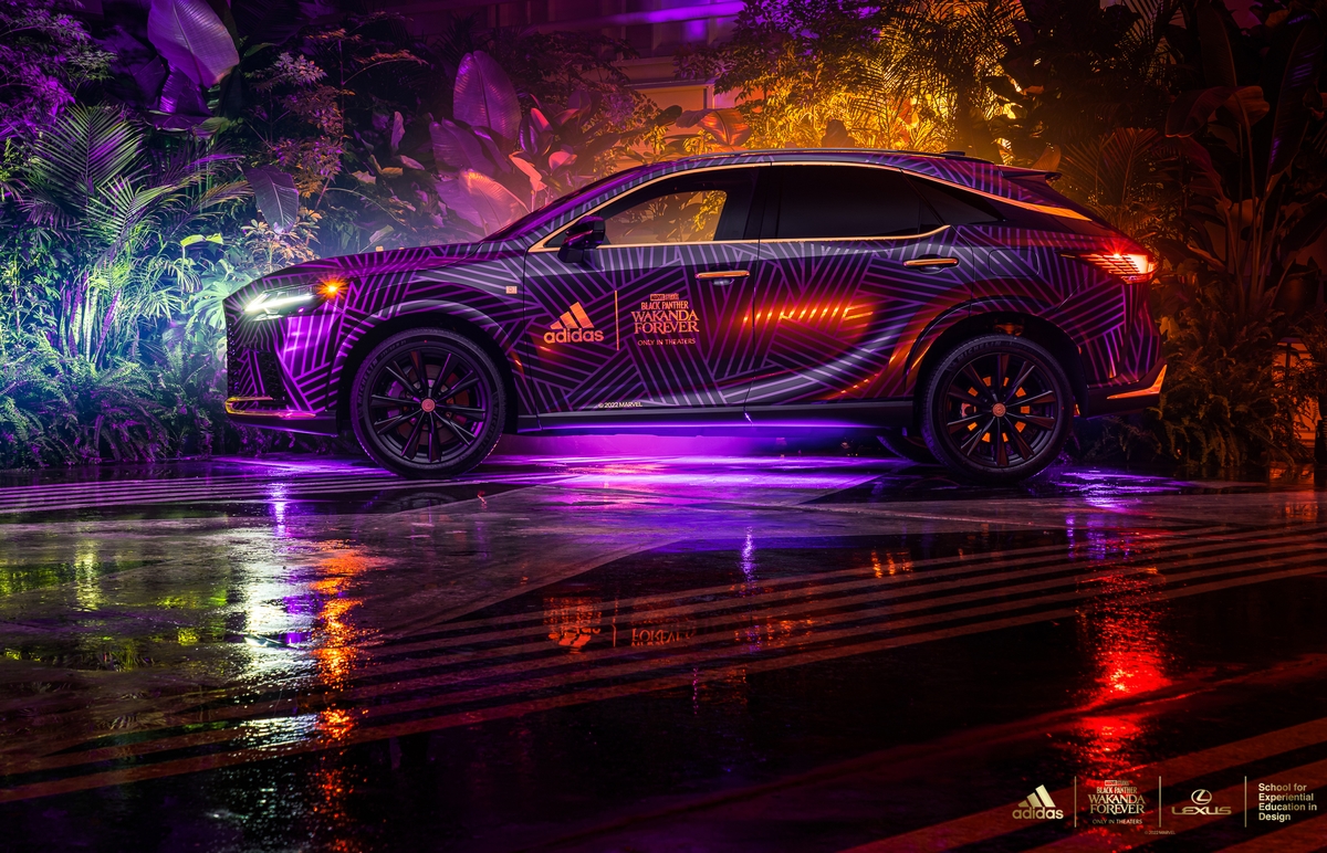 Nuovo Lexus RX Black Panther: Wakanda Forever