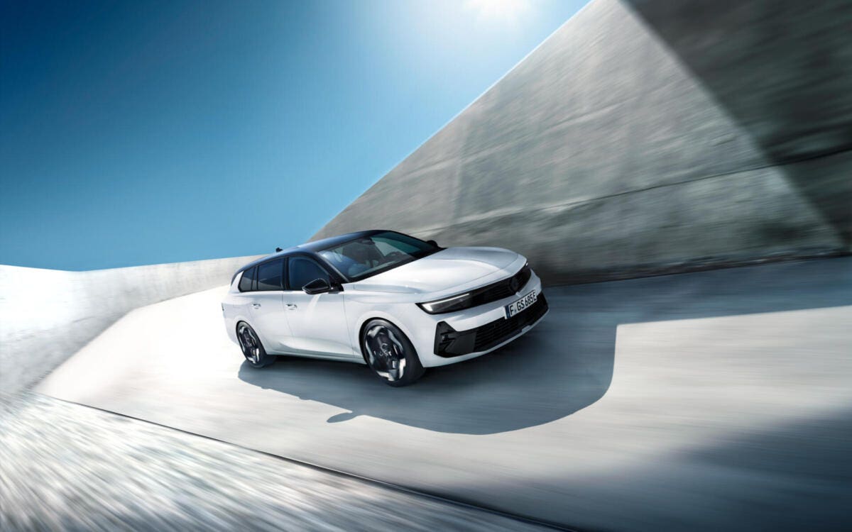 Opel Astra GSe 2023