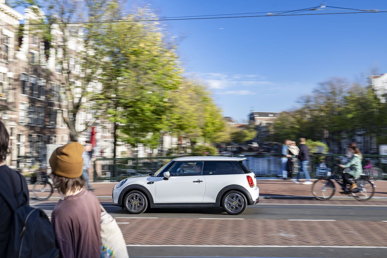 Mini Cooper SE Resolute Edition