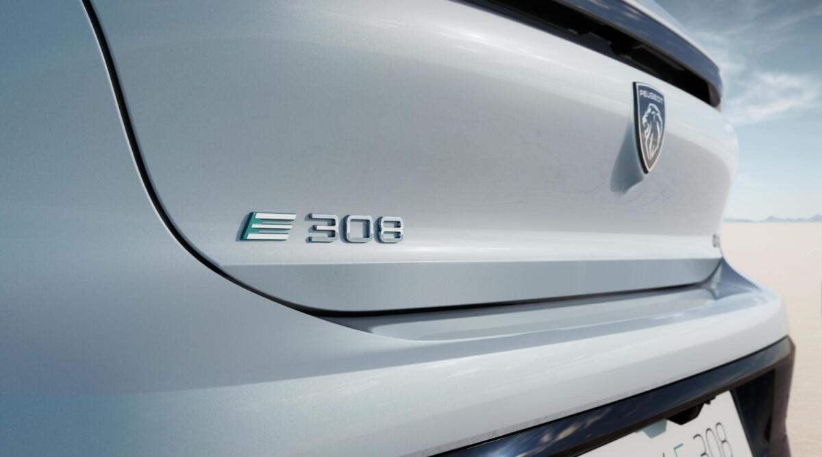 Peugeot e-308 2023
