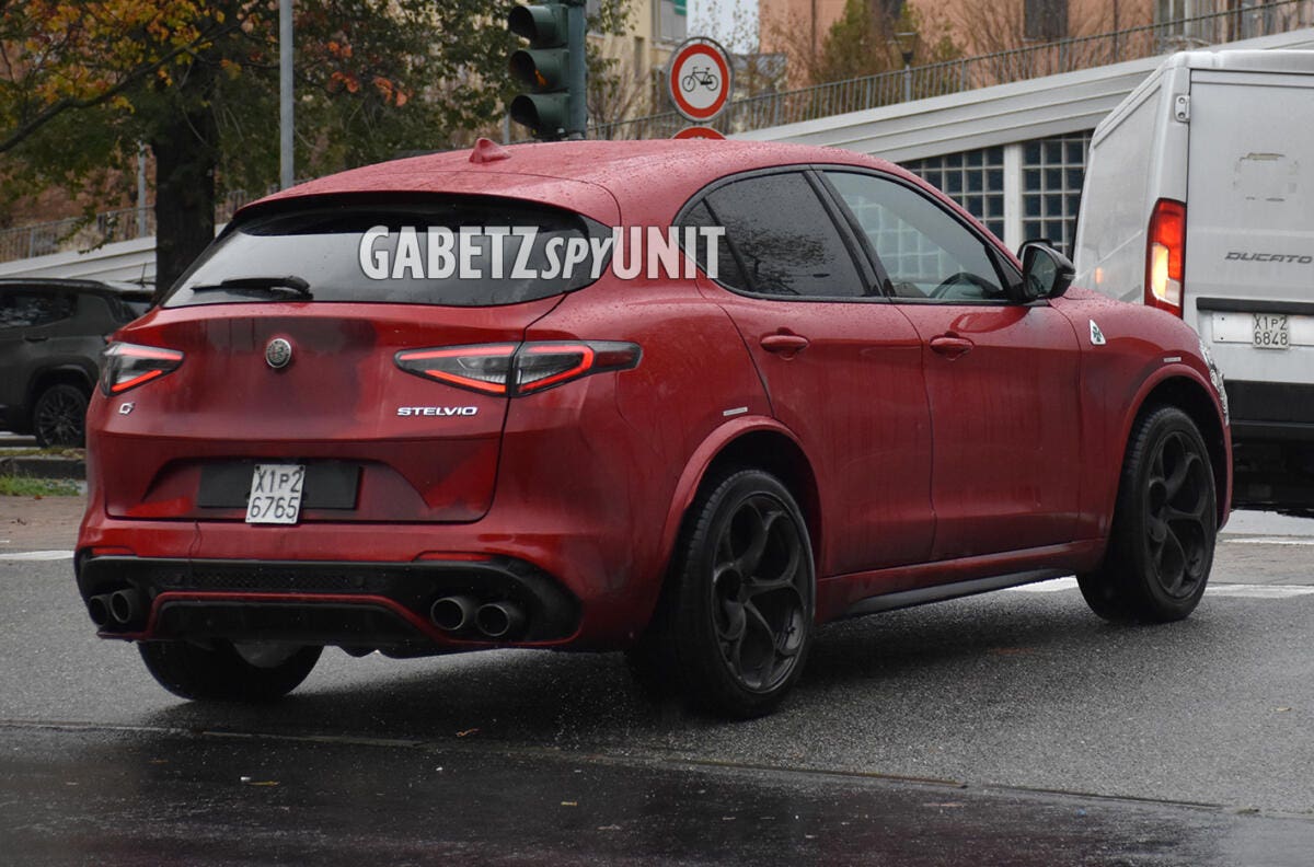 Alfa Romeo Stelvio Quadrifoglio 2023