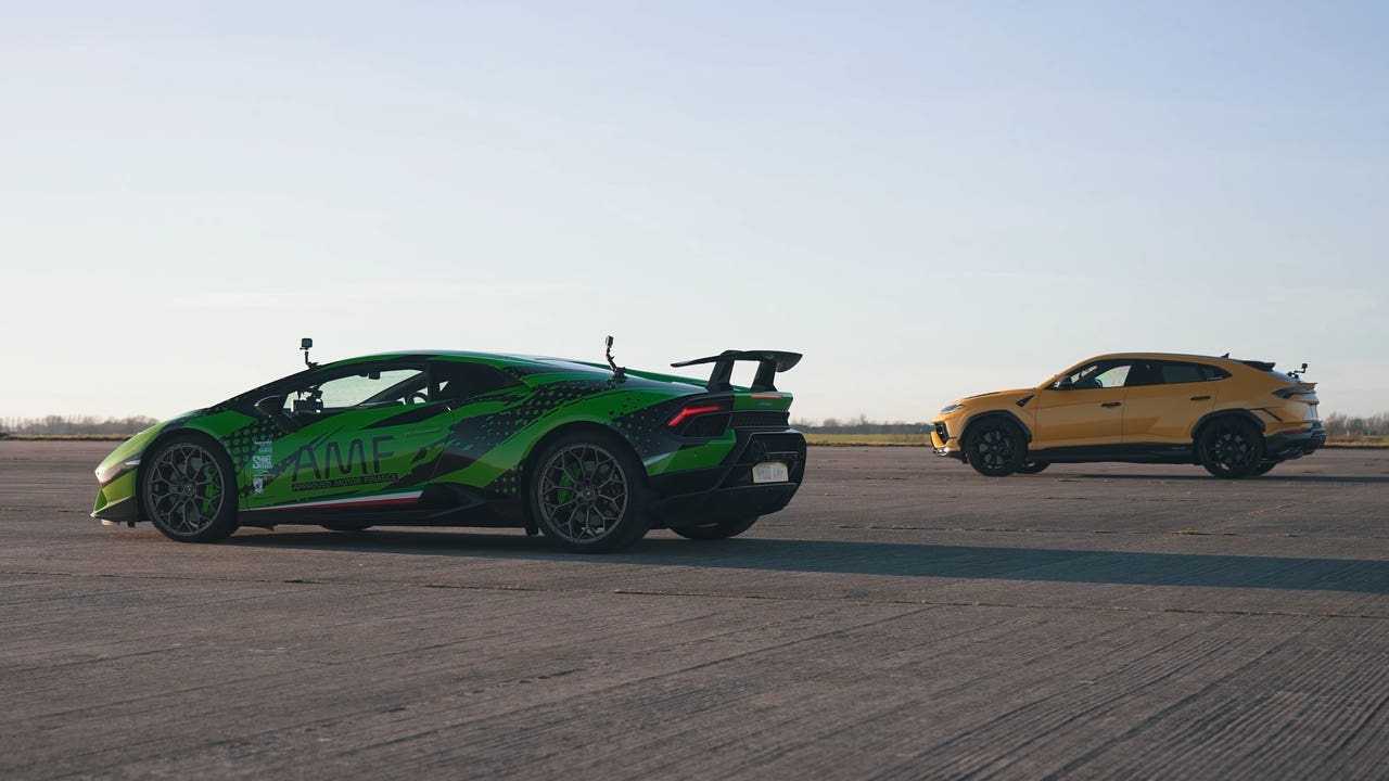 Lamborghini Huracan Performante vs Urus Performante drag race