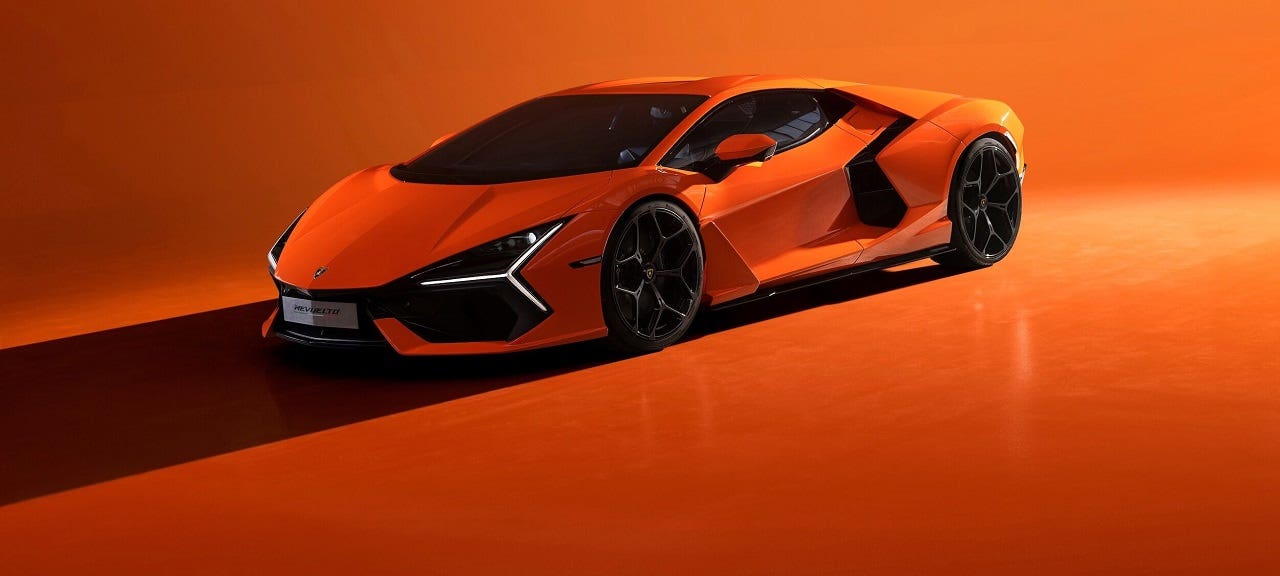 Lamborghini Revuelto 2023