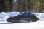 Porsche 911 Turbo 2024 prototipo foto spia