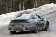 Porsche 911 Turbo 2024 prototipo foto spia