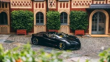 Bugatti W16 Mistral e Type 57S Roadster Villa d'Este 2023