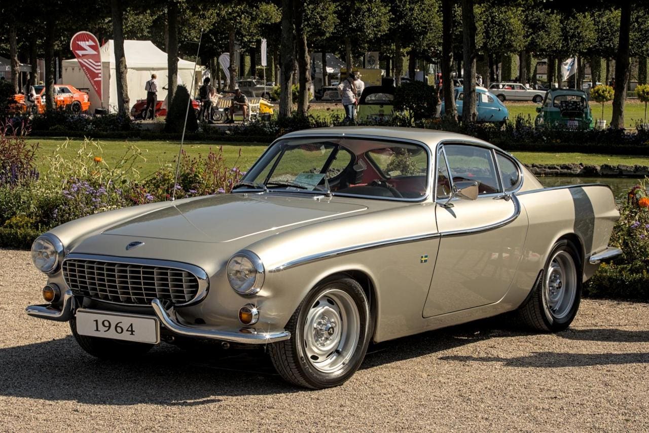 Volvo P1800